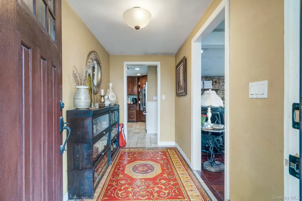 6 Strawberry Hill Lane West Nyack NY 10994