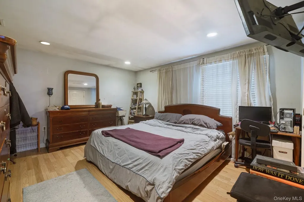 6 Strawberry Hill Lane West Nyack NY 10994
