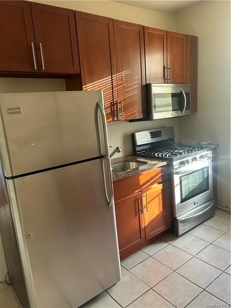 332 Kings Highway Brooklyn NY 11223
