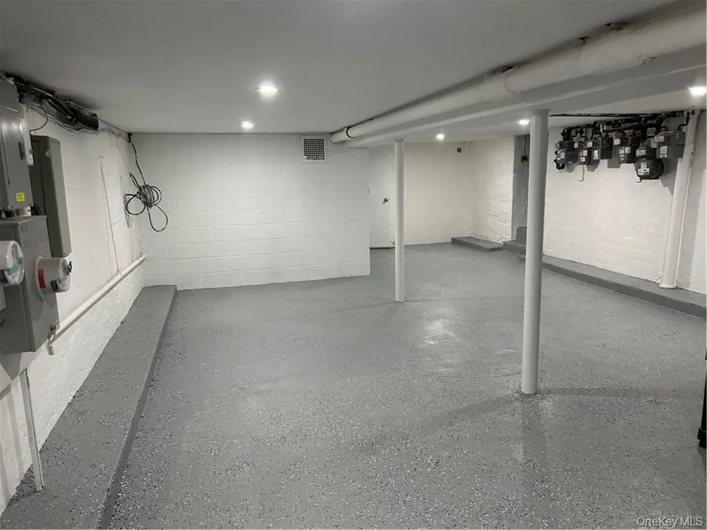 332 Kings Highway Brooklyn NY 11223