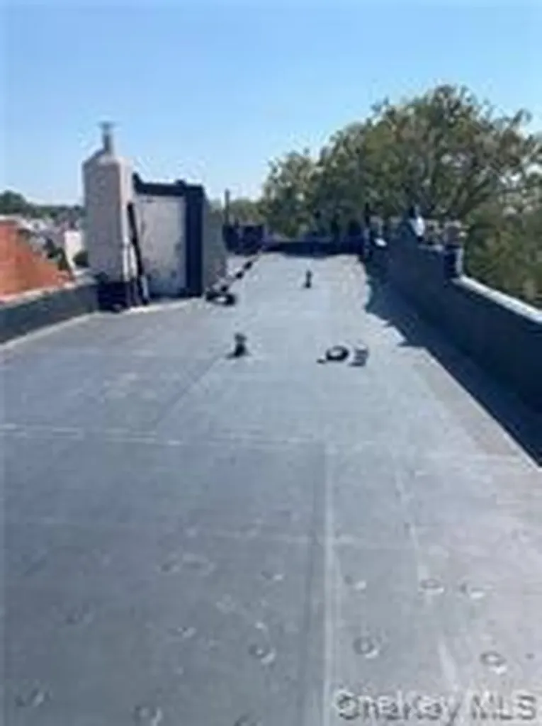 332 Kings Highway Brooklyn NY 11223