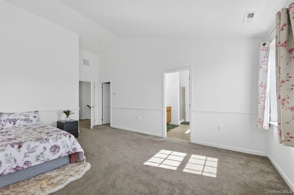 33 Pritchard Court Fishkill NY 12524