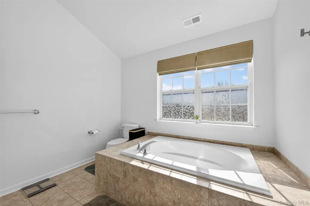 33 Pritchard Court Fishkill NY 12524