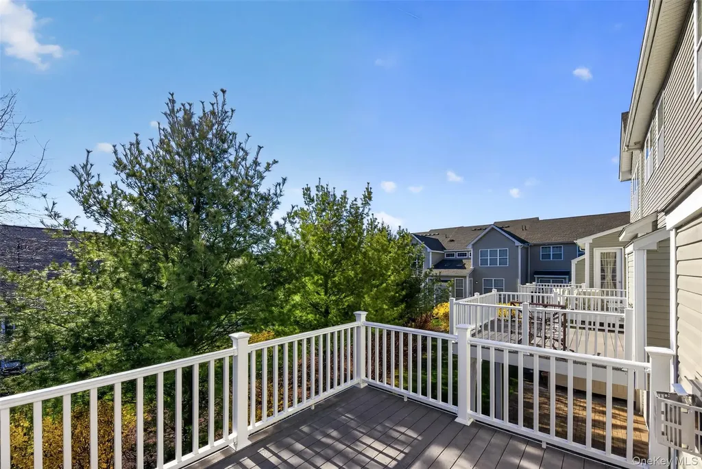 33 Pritchard Court Fishkill NY 12524
