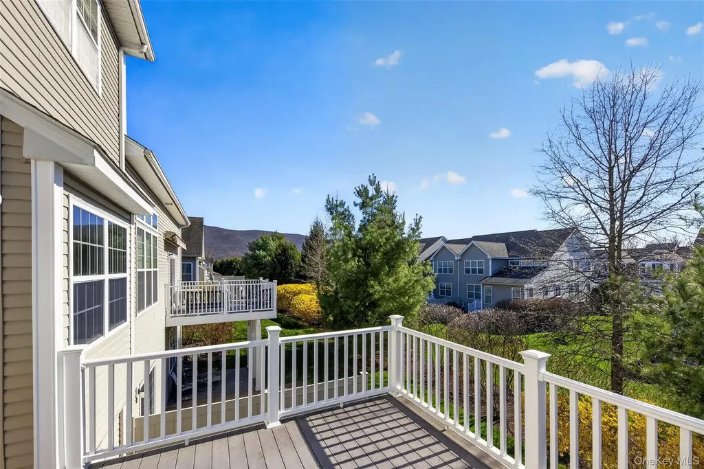33 Pritchard Court Fishkill NY 12524