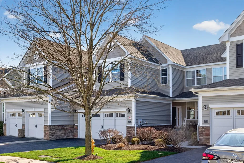 33 Pritchard Court Fishkill NY 12524