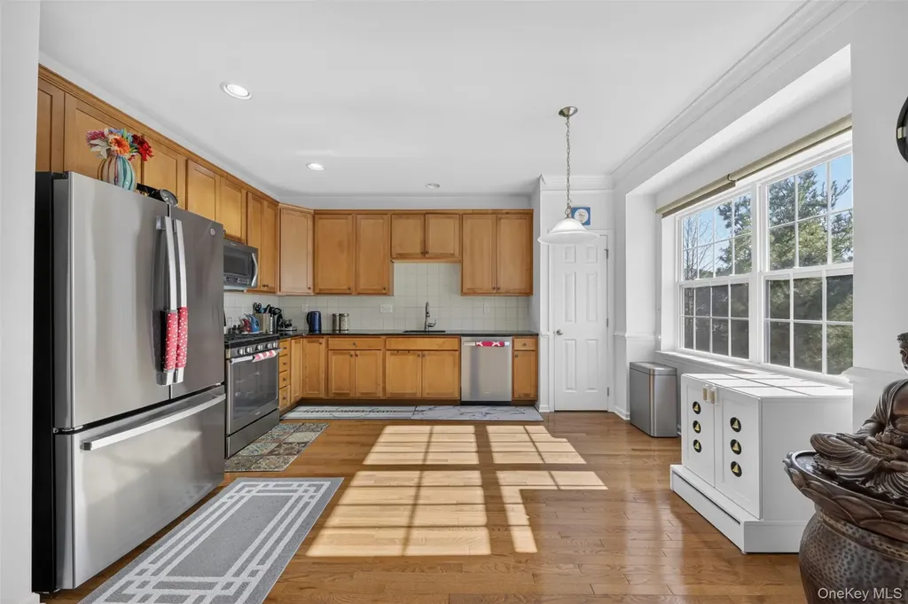 33 Pritchard Court Fishkill NY 12524