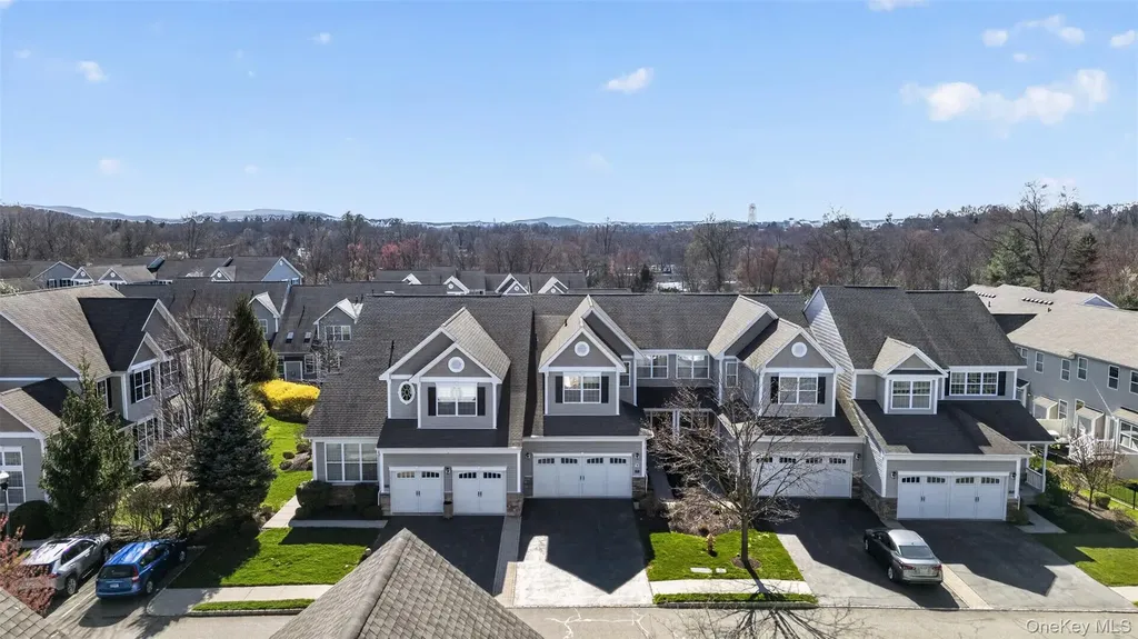 33 Pritchard Court Fishkill NY 12524