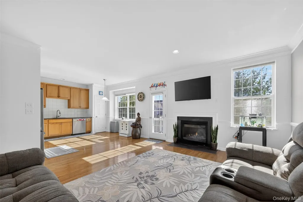 33 Pritchard Court Fishkill NY 12524