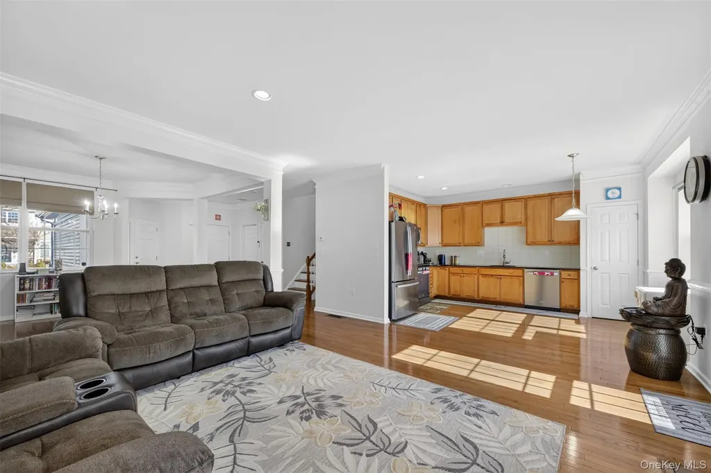 33 Pritchard Court Fishkill NY 12524
