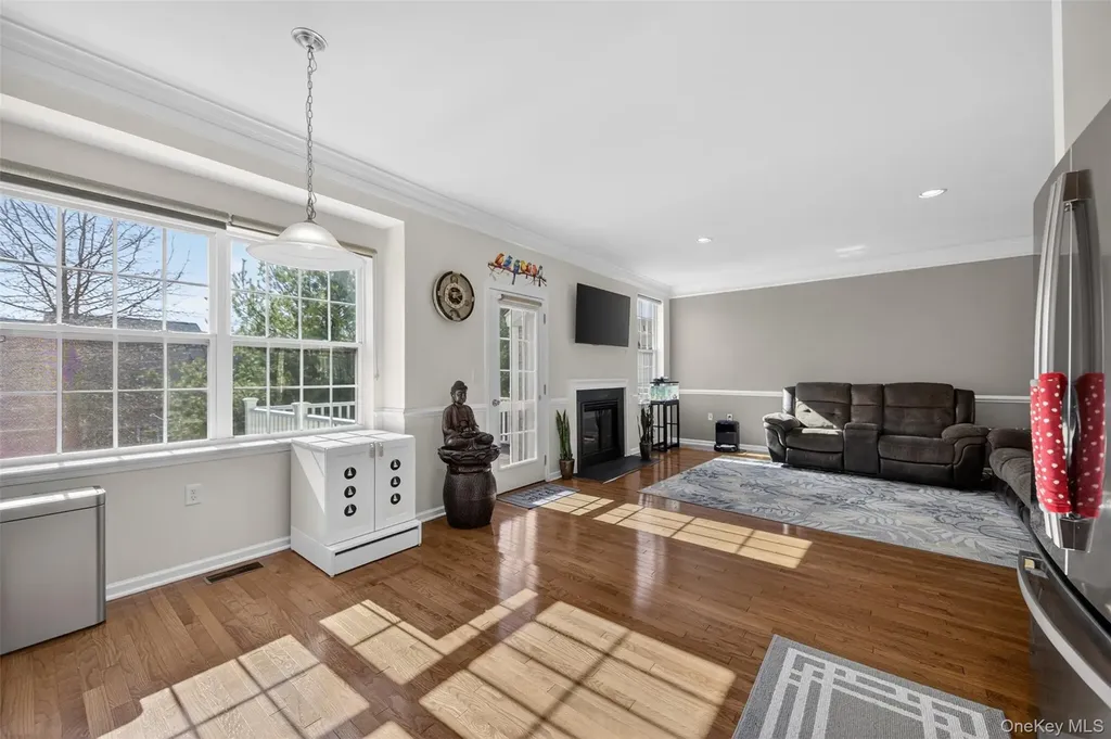 33 Pritchard Court Fishkill NY 12524