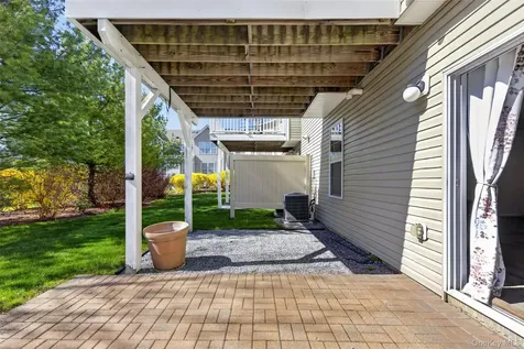 33 Pritchard Court Fishkill NY 12524