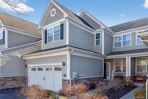 33 Pritchard Court Fishkill NY 12524
