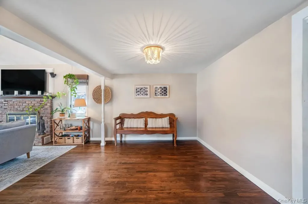 990 Thomas Avenue Baldwin NY 11510