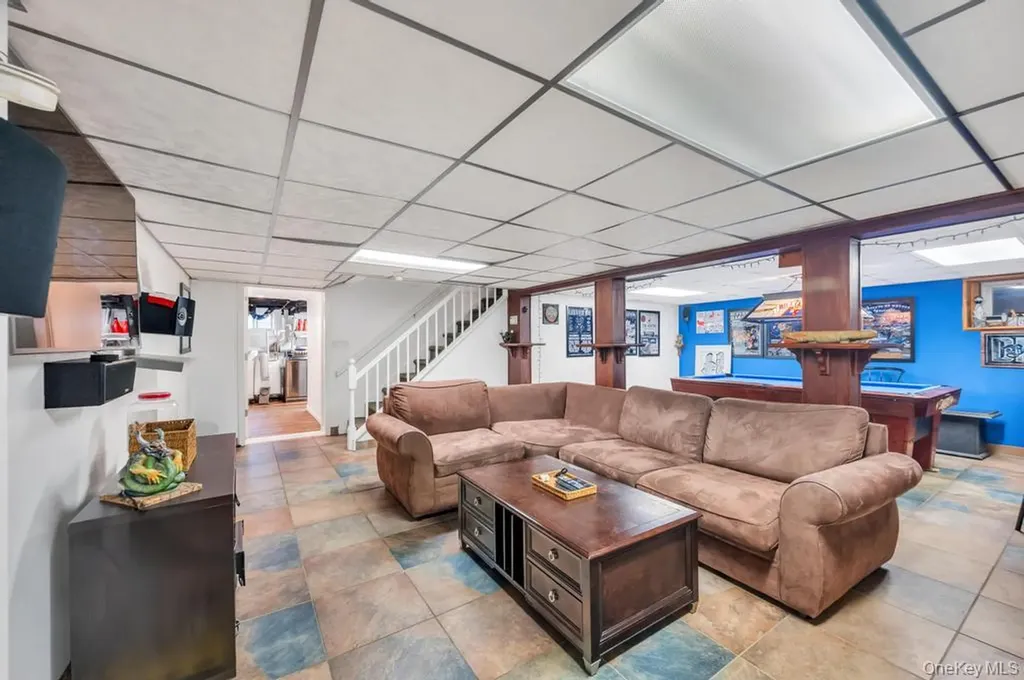 990 Thomas Avenue Baldwin NY 11510