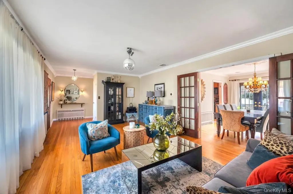 990 Thomas Avenue Baldwin NY 11510