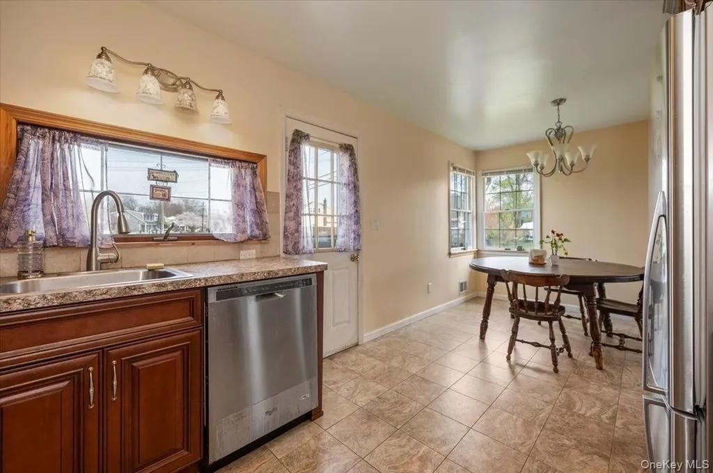 145 Raleigh Lane West Islip NY 11795