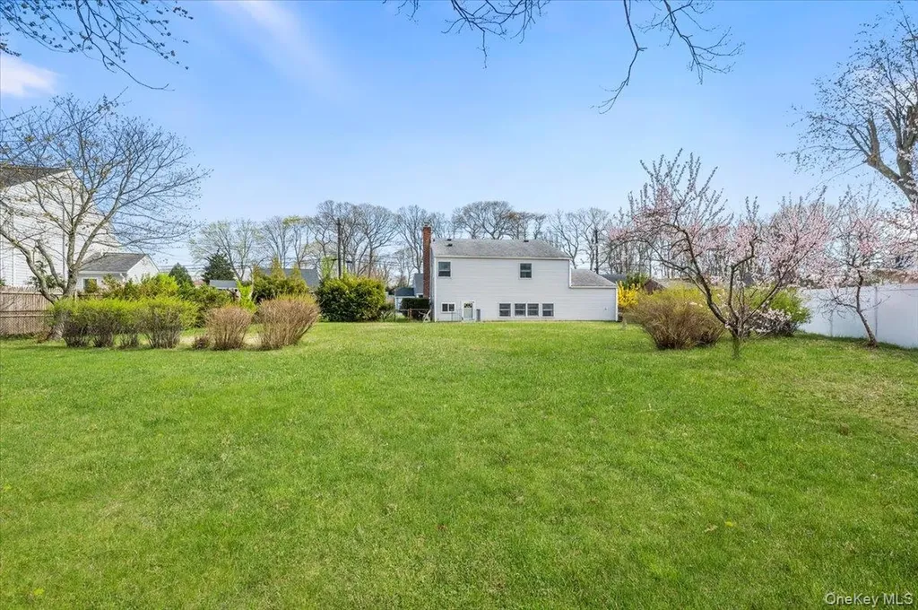 145 Raleigh Lane West Islip NY 11795