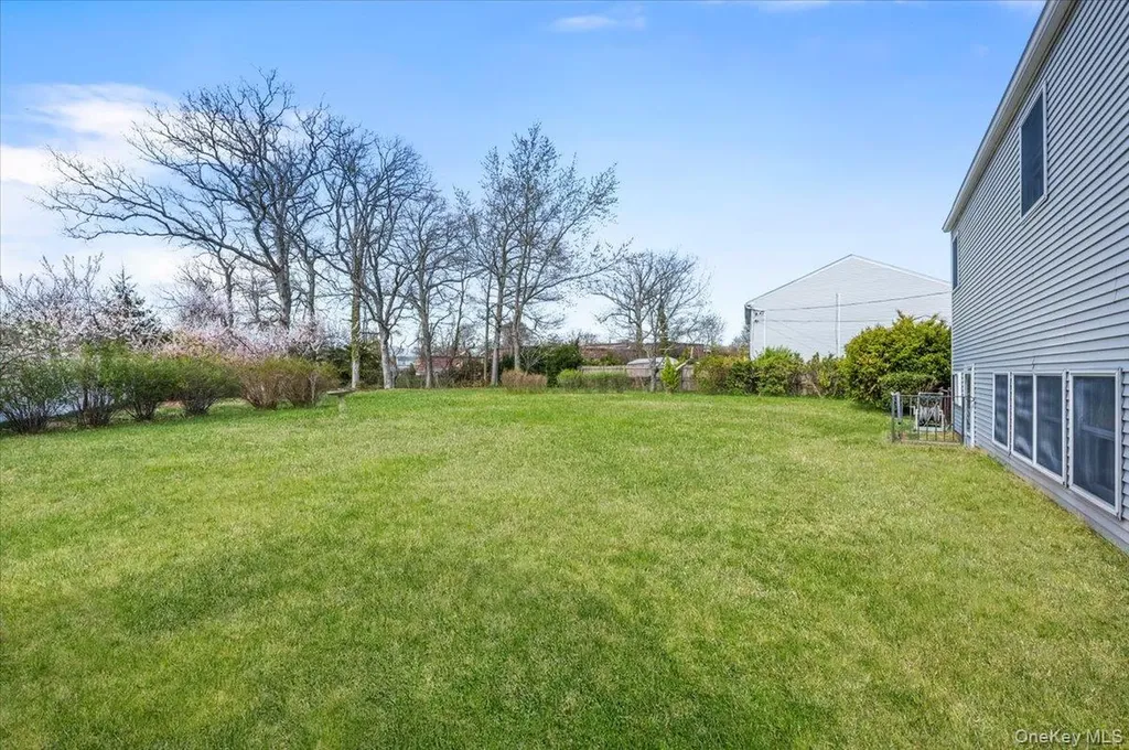 145 Raleigh Lane West Islip NY 11795