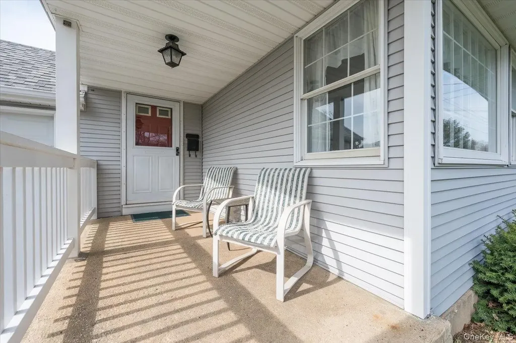 145 Raleigh Lane West Islip NY 11795