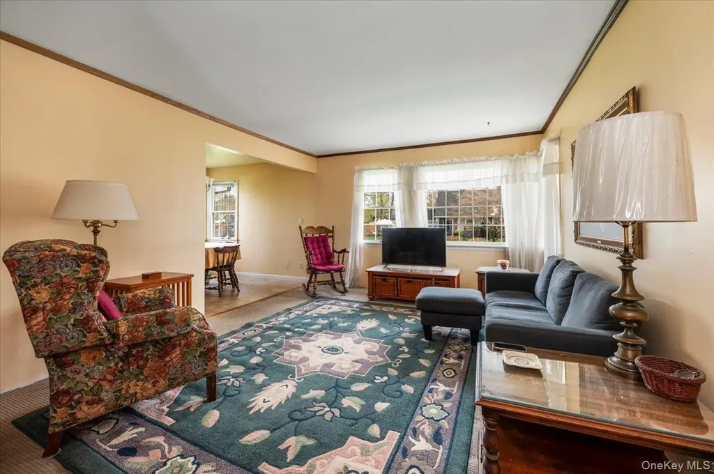 145 Raleigh Lane West Islip NY 11795