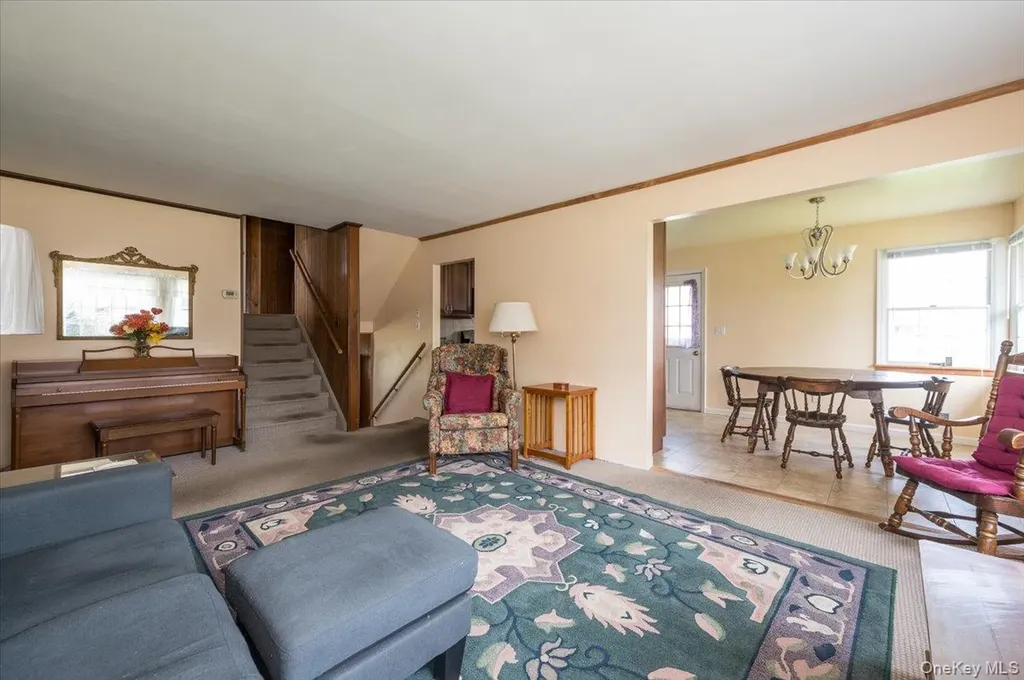 145 Raleigh Lane West Islip NY 11795