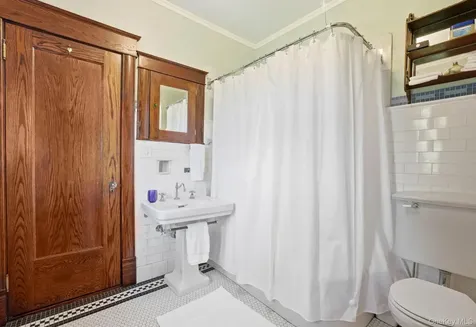 8 Elmer Galloway Road Katonah NY 10536