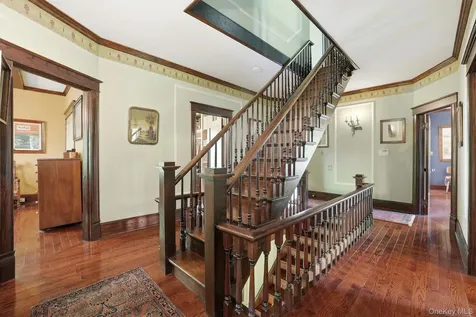 8 Elmer Galloway Road Katonah NY 10536