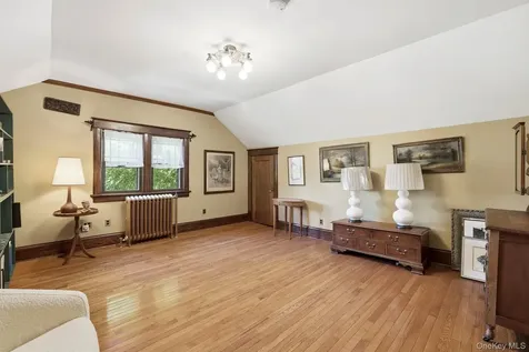 8 Elmer Galloway Road Katonah NY 10536