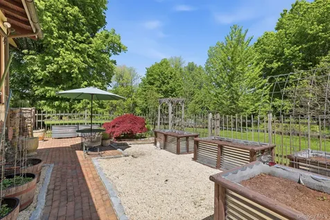 8 Elmer Galloway Road Katonah NY 10536
