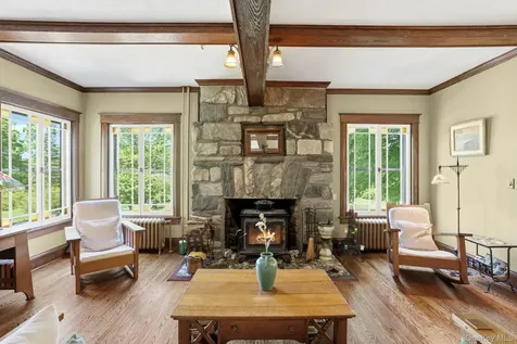 8 Elmer Galloway Road Katonah NY 10536