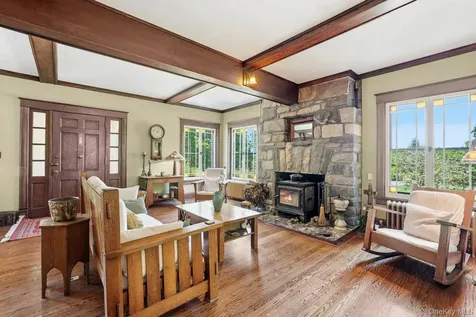 8 Elmer Galloway Road Katonah NY 10536