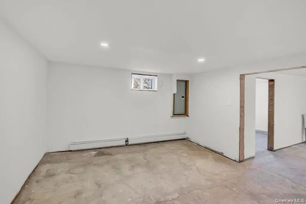 37 Oklahoma Avenue Bay Shore NY 11706