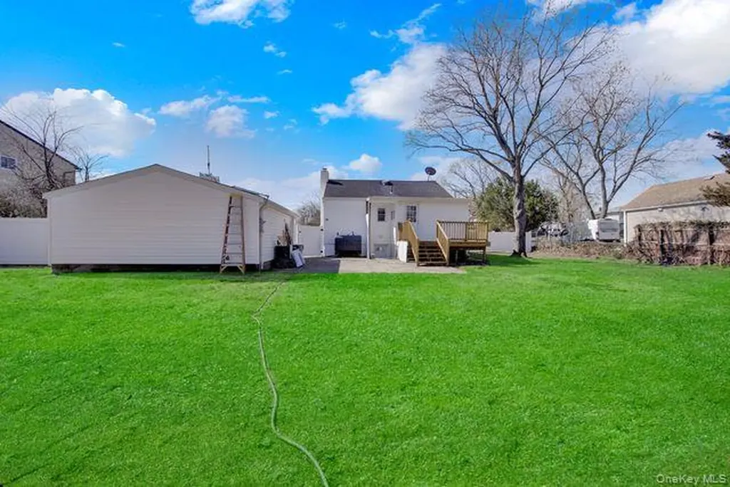 37 Oklahoma Avenue Bay Shore NY 11706