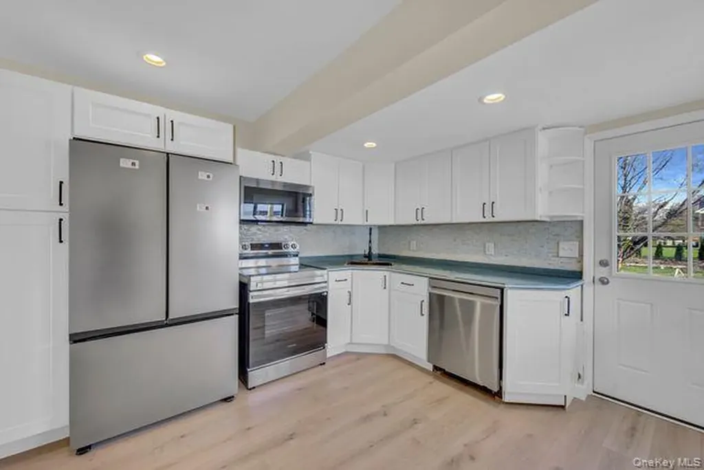 37 Oklahoma Avenue Bay Shore NY 11706