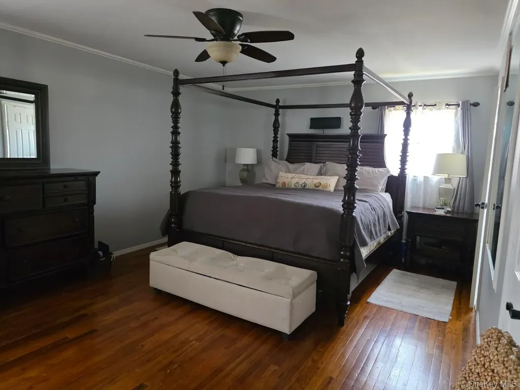 838 Pepperidge Road Westbury NY 11590