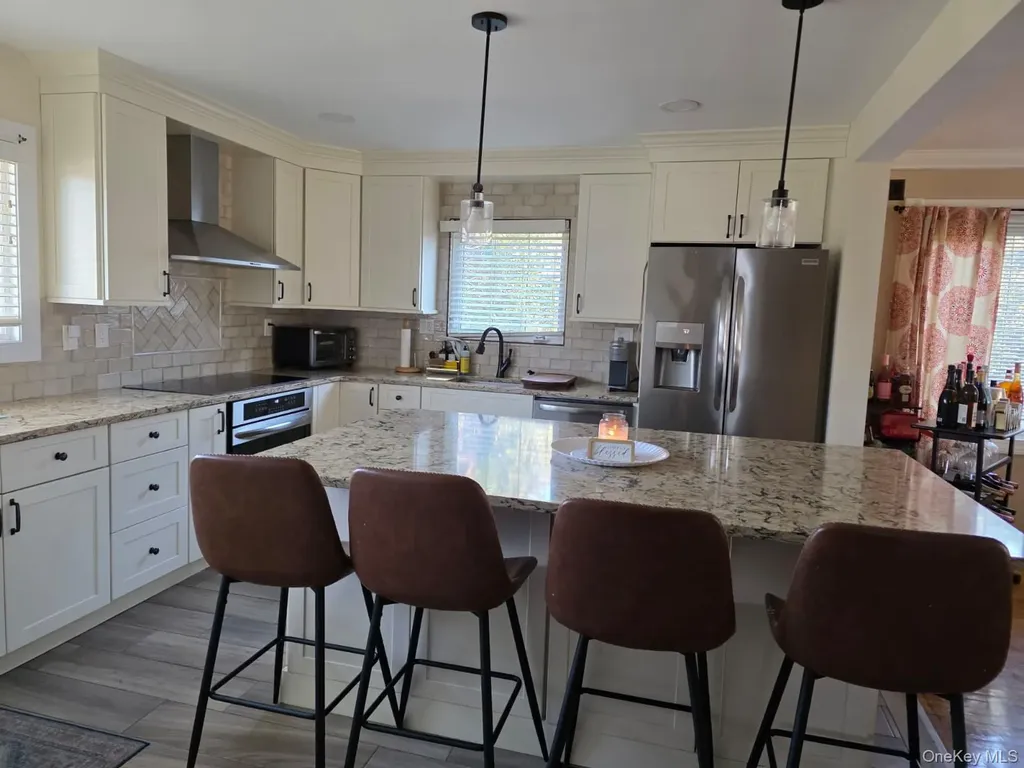 838 Pepperidge Road Westbury NY 11590