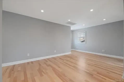 769 Fulton Street Farmingdale NY 11735
