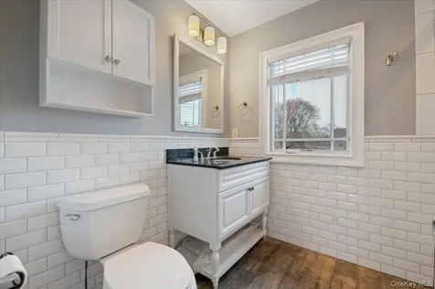 769 Fulton Street Farmingdale NY 11735