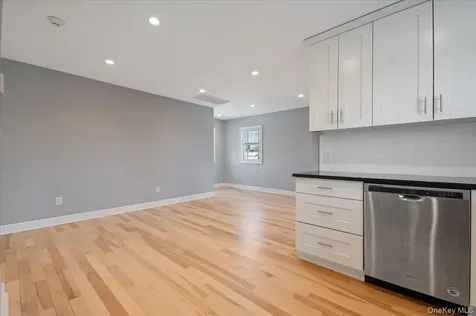 769 Fulton Street Farmingdale NY 11735