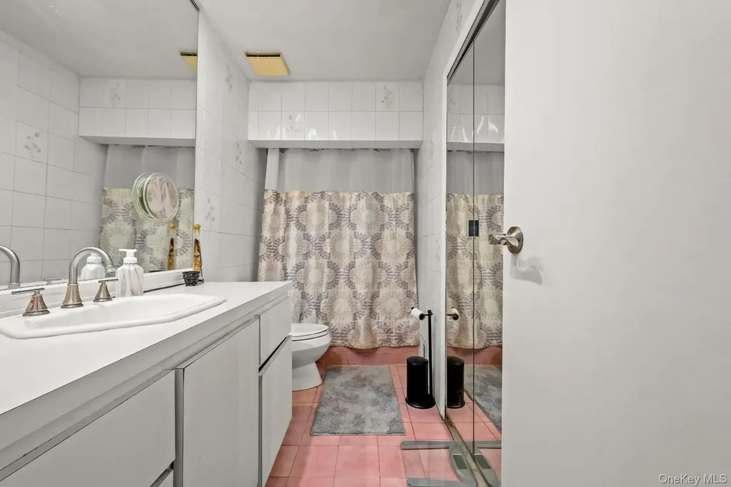 35 W 13th Street Deer Park NY 11729