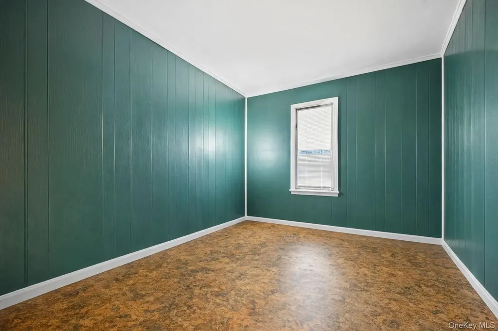 35 W 13th Street Deer Park NY 11729