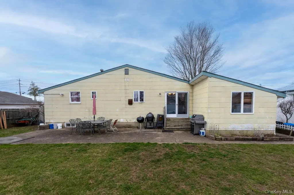 35 W 13th Street Deer Park NY 11729