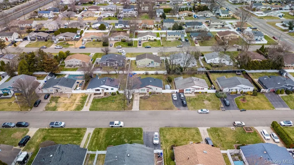 35 W 13th Street Deer Park NY 11729