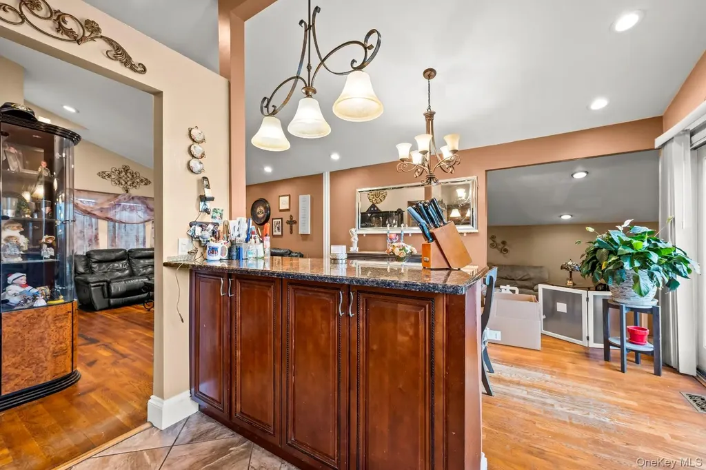 35 W 13th Street Deer Park NY 11729