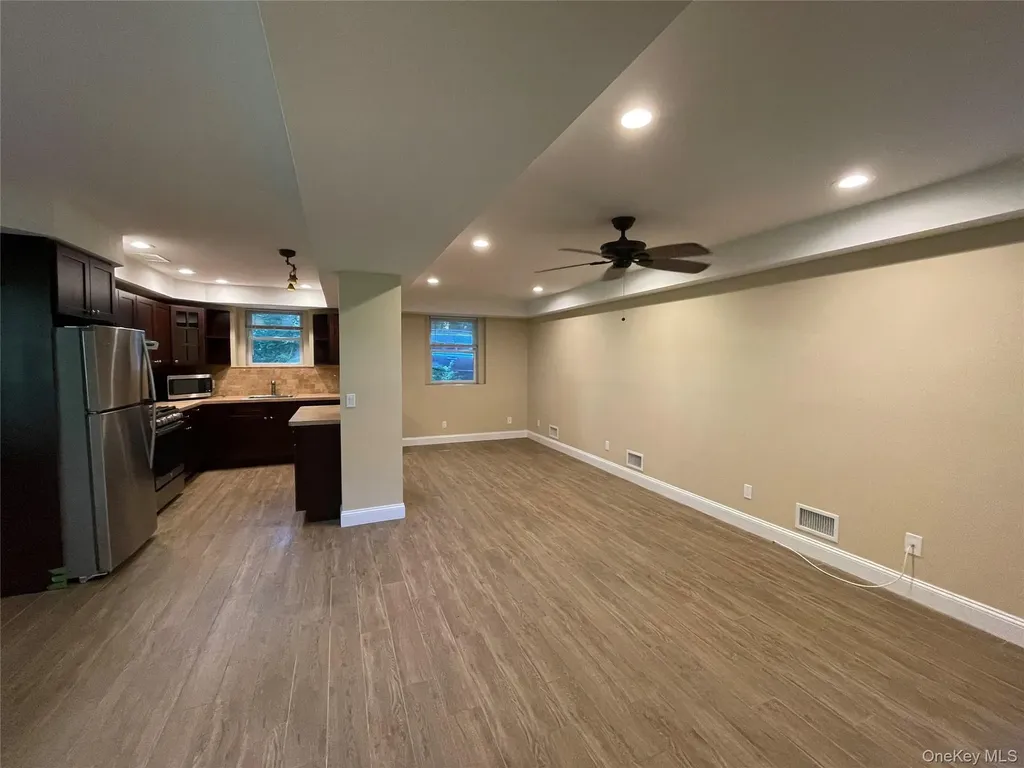 328 E Broadway Port Jefferson NY 11777