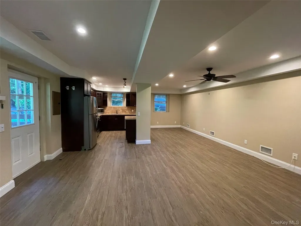 328 E Broadway Port Jefferson NY 11777