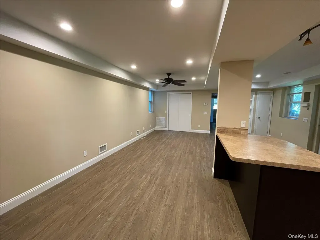 328 E Broadway Port Jefferson NY 11777