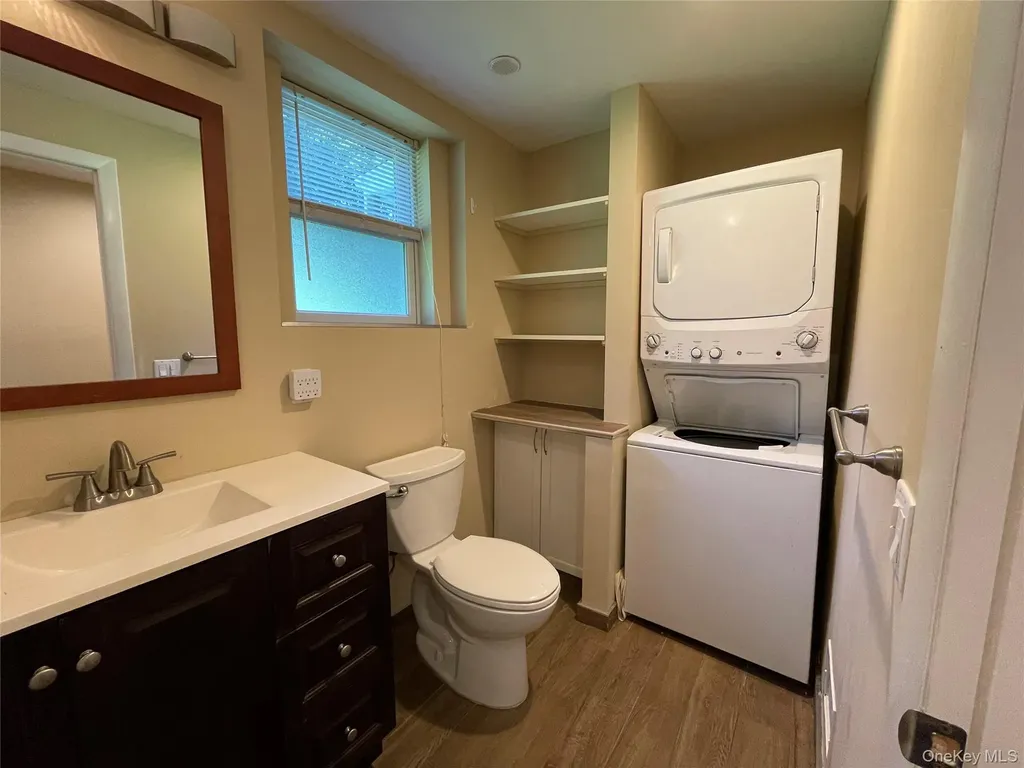 328 E Broadway Port Jefferson NY 11777