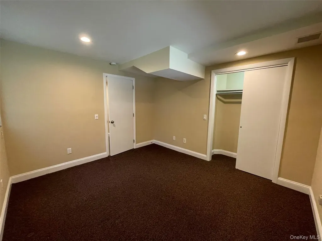 328 E Broadway Port Jefferson NY 11777